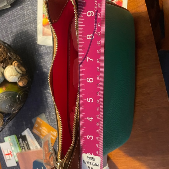 Donney and Burke purse - Picture 9 of 9